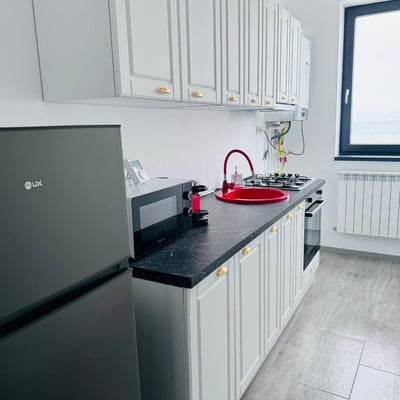 Аренда комфортной 2-комнатной квартиры с видом на море, 54 м², Мамая, Констанца, Румыния